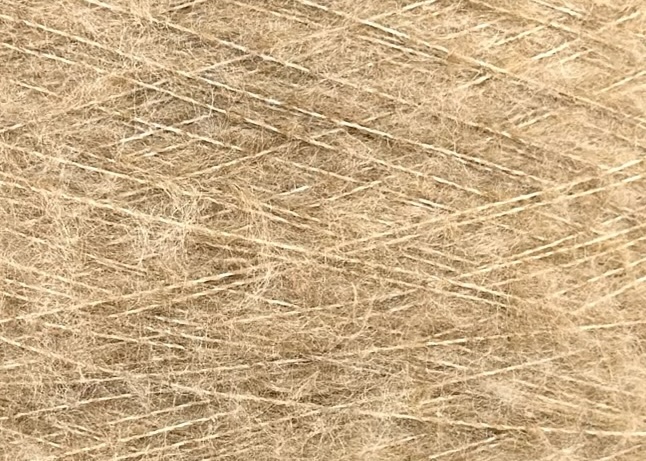 The Royal Collection Art. Jasmine – Fantasiegarn mit Elastan col. Kamelbeige Mélange 900 m / 100 g